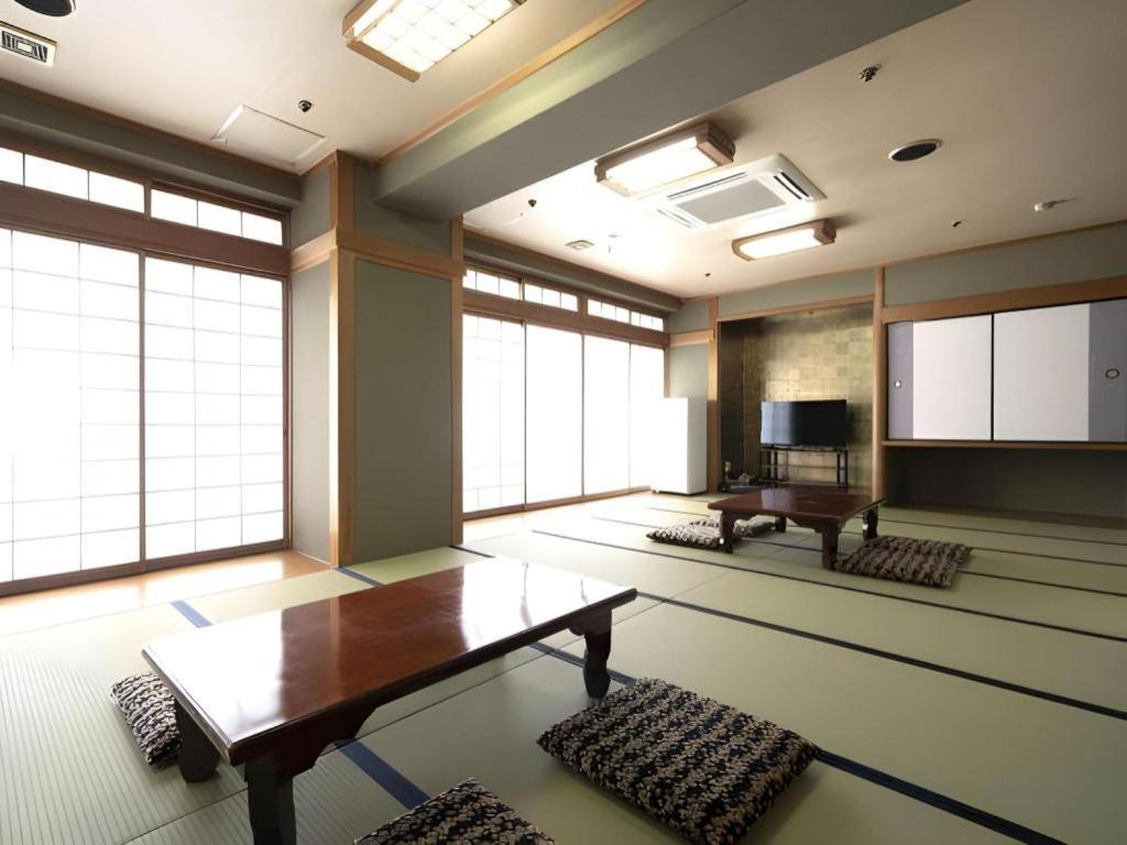 ロイヤルホテル うお八 豊田市 エクステリア 写真